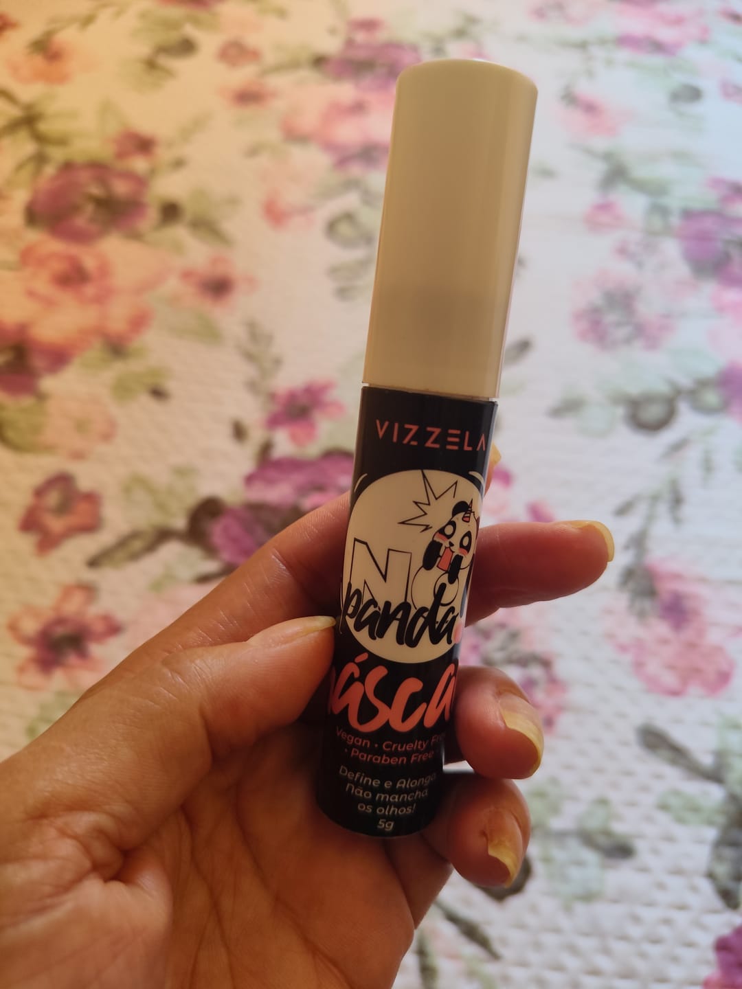 Customer photo review of Máscara Para Cílios No Panda Vizzela - Preta