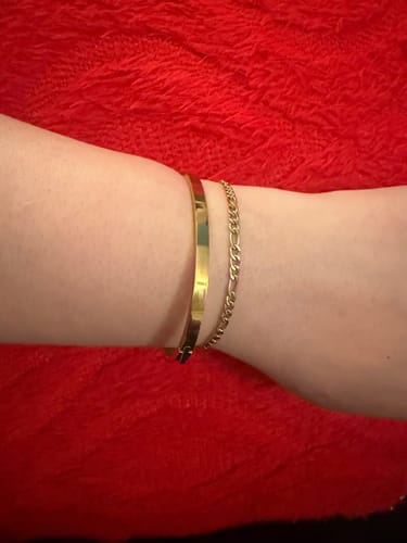 Customer photo review of Figaro Chain Bracelet