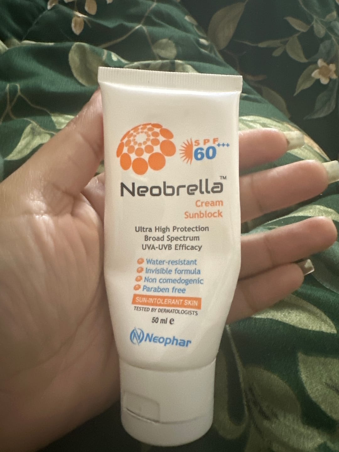 Customer photo review of Neobrella Sunblock Cream SPF60 PA+++