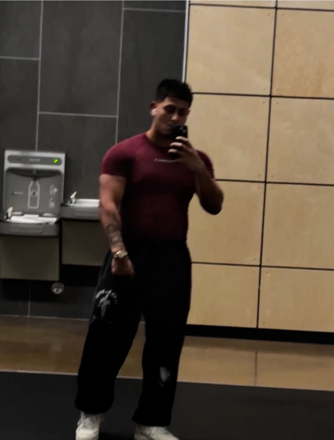 Customer photo review of 2054 - Gold's Iron Legacy Layered Joggers
