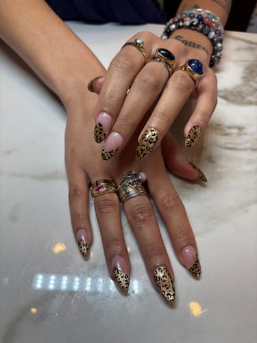 Customer photo review of #20G Gotti Gel Color - The Queen Bee Is Me