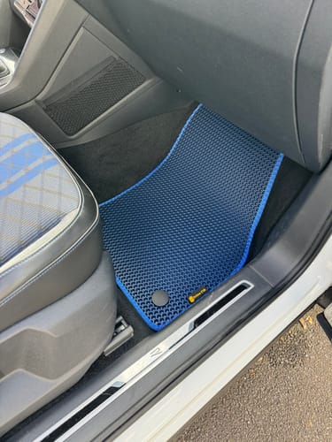 Customer photo review of Kofferraumwanne nach Maß