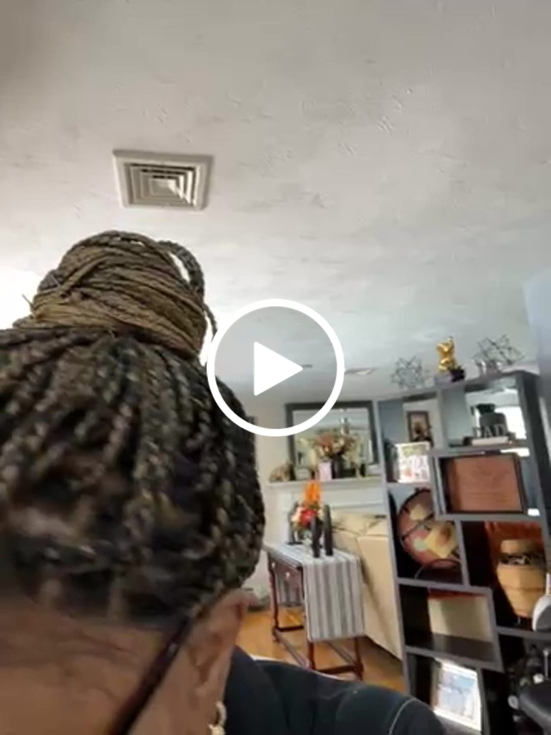 Customer video review of Swiss HD Full Lace Knotless Box Braided Wig