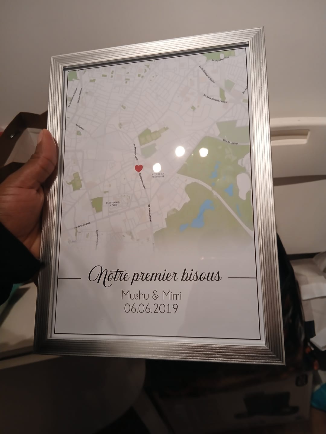Customer photo review of Affiche Personnalisée Couple La où tout a commencé – Amour & Lieu De Rencontre