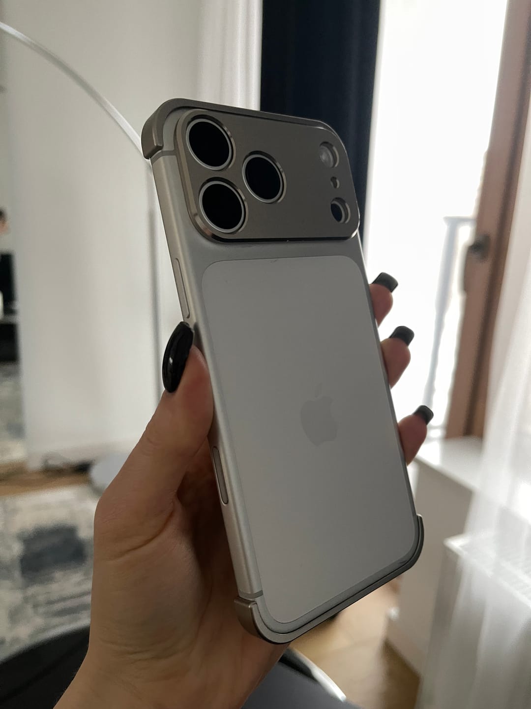 Customer photo review of EdgeGuard Air Metal