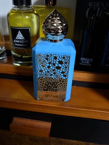 Reseña con foto de un cliente sobre Perfume Unisex Zakat You Are My Fire 100ml EDP