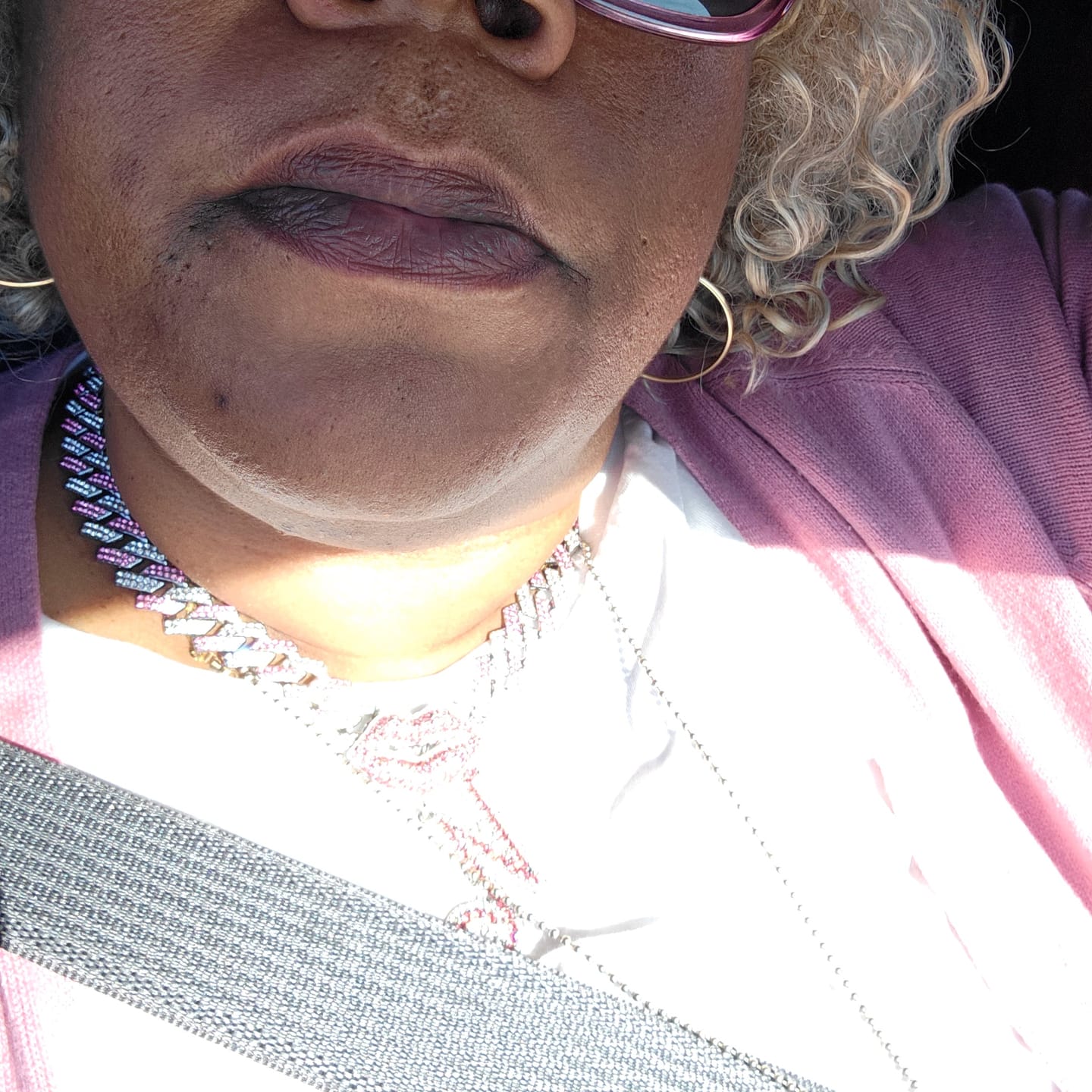 Customer photo review of LUXIIVA® PINK LIPS INITIAL PENDANT(Ready to Ship)