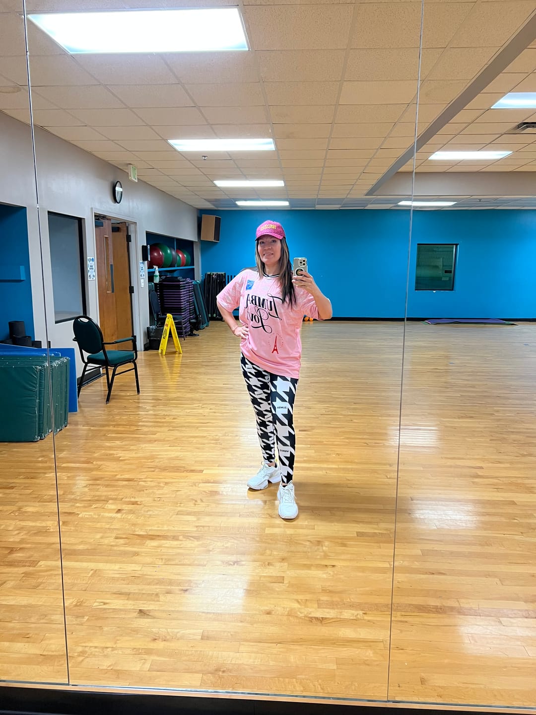 Customer photo review of Zumba Amour Z-Lift High Waisted Ankle Leggings