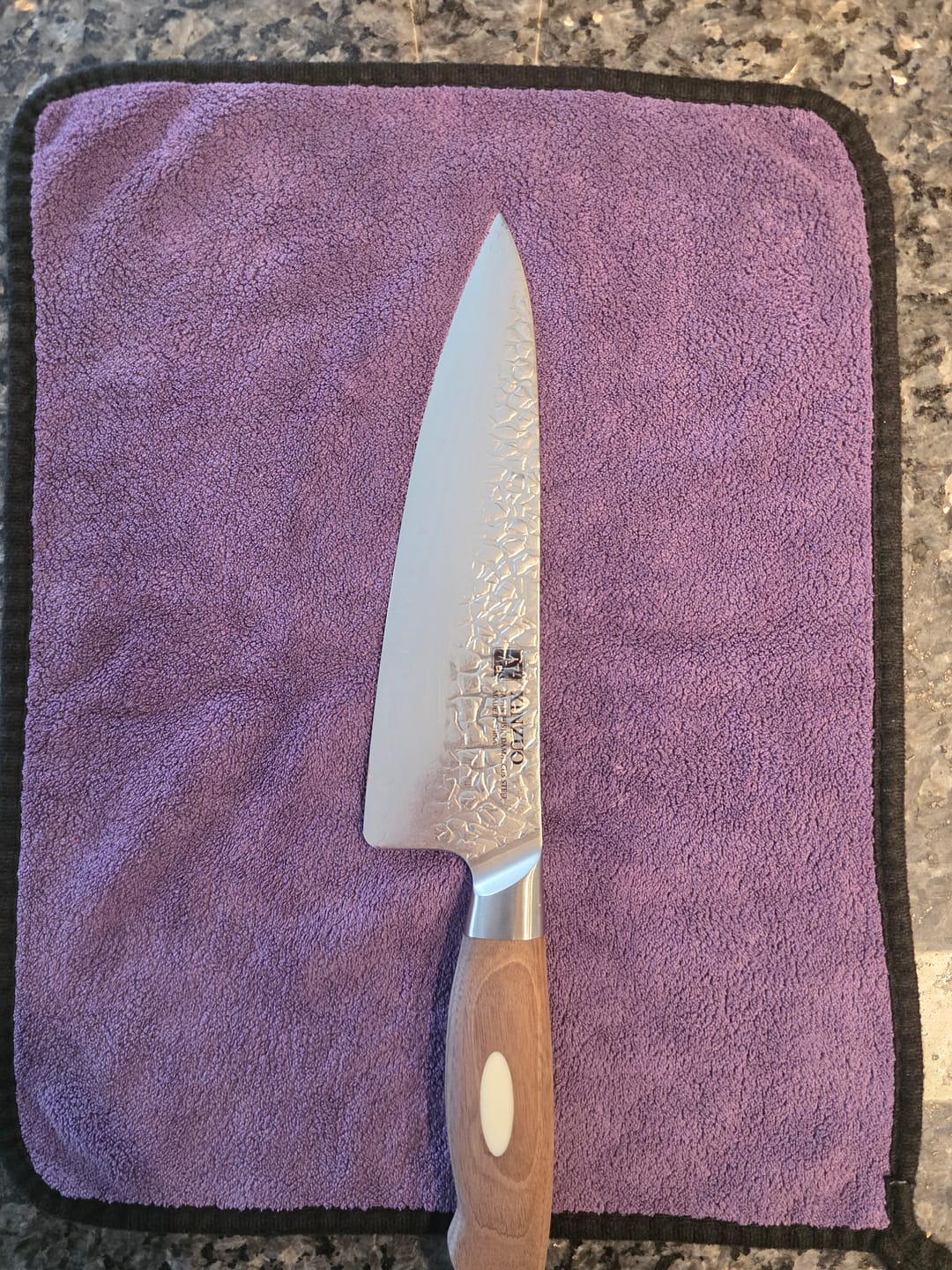Customer photo review of XINZUO 7.8" (198MM) Kinomi Series Kochmesser mit Walnussholzgriff und AUS-10 Damaststahl