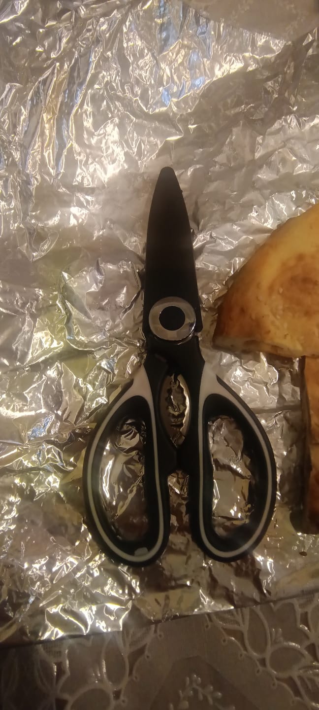 Customer photo review of Kitchen Scissor
