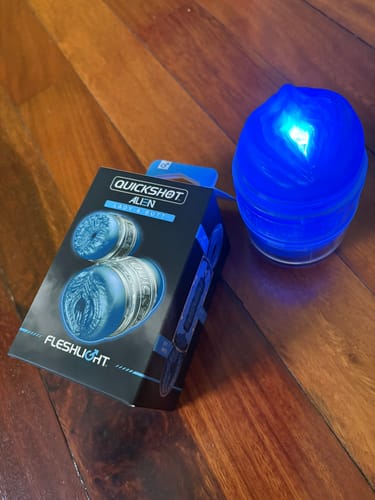 Customer photo review of Quickshot Alien Lady/Butt - Metallic Blue
