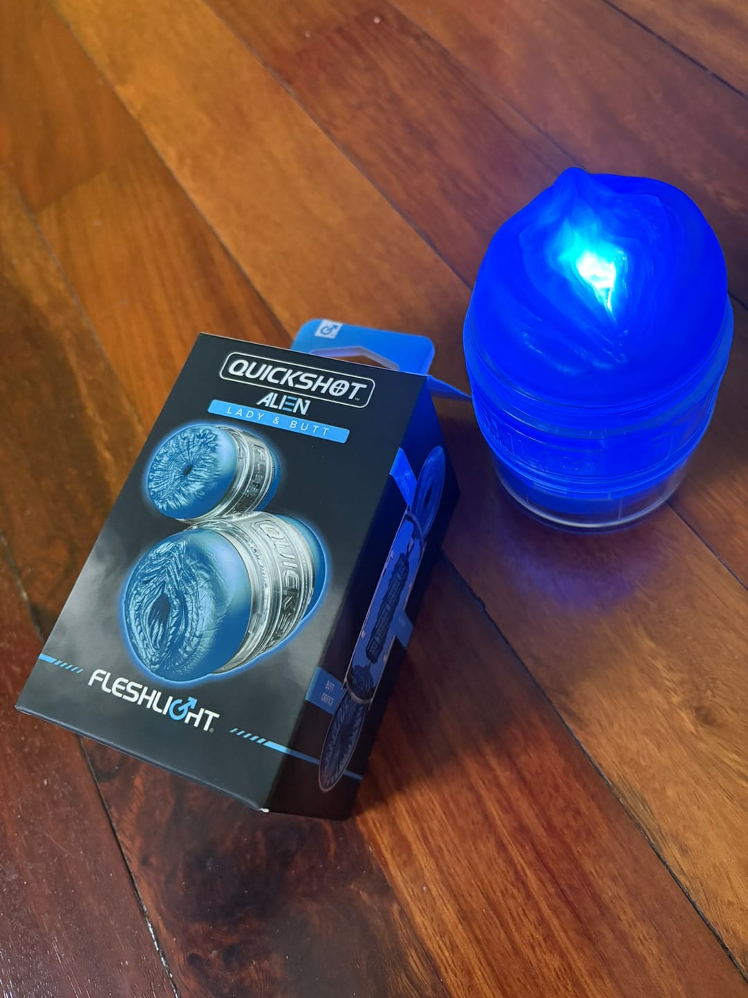 Customer photo review of Quickshot Alien Lady/Butt - Metallic Blue