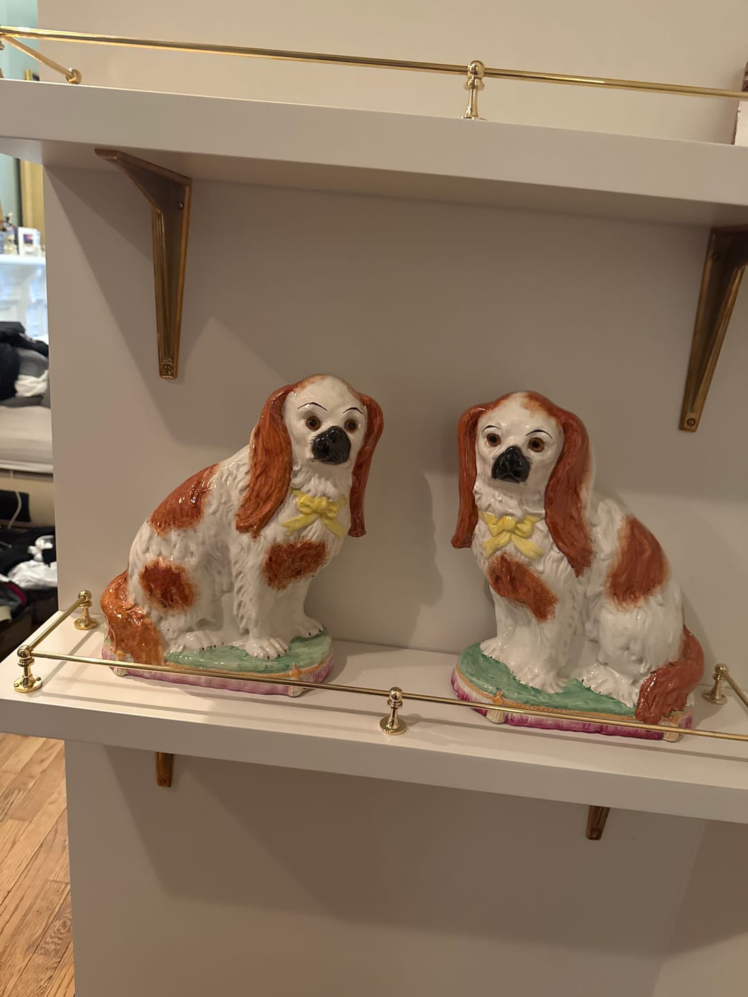 Customer photo review of Classic Gallery Shelf Rail | Polished Brass