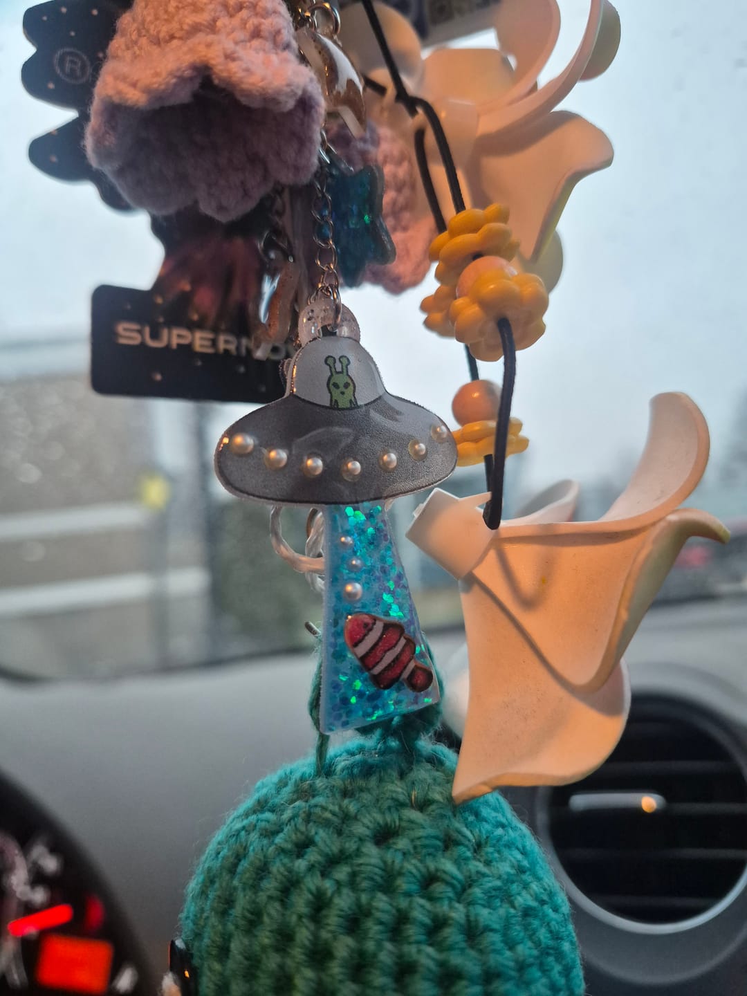 Customer photo review of Ocean Fisherman UFO Necklace
