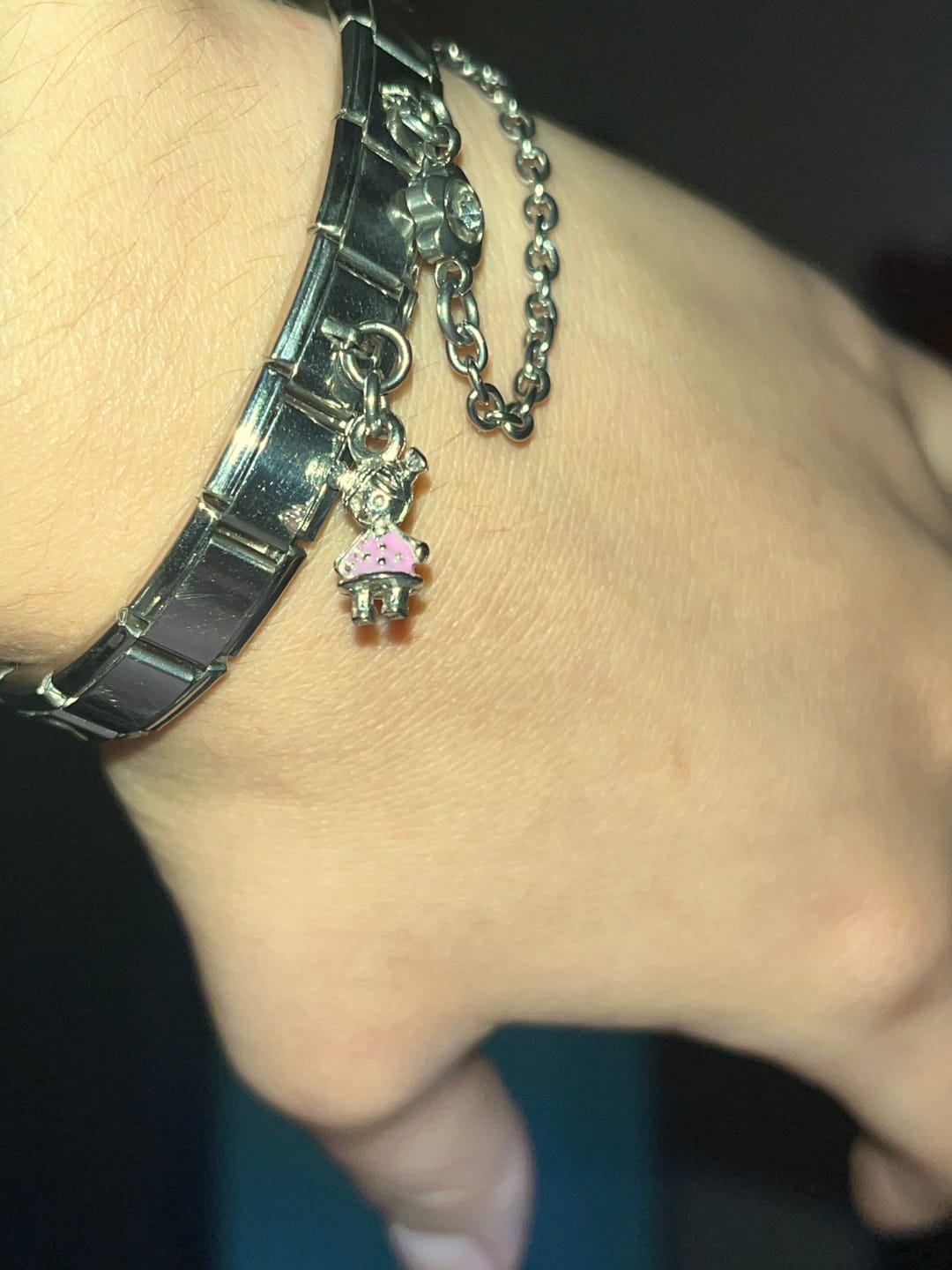 Customer photo review of Charm Niña