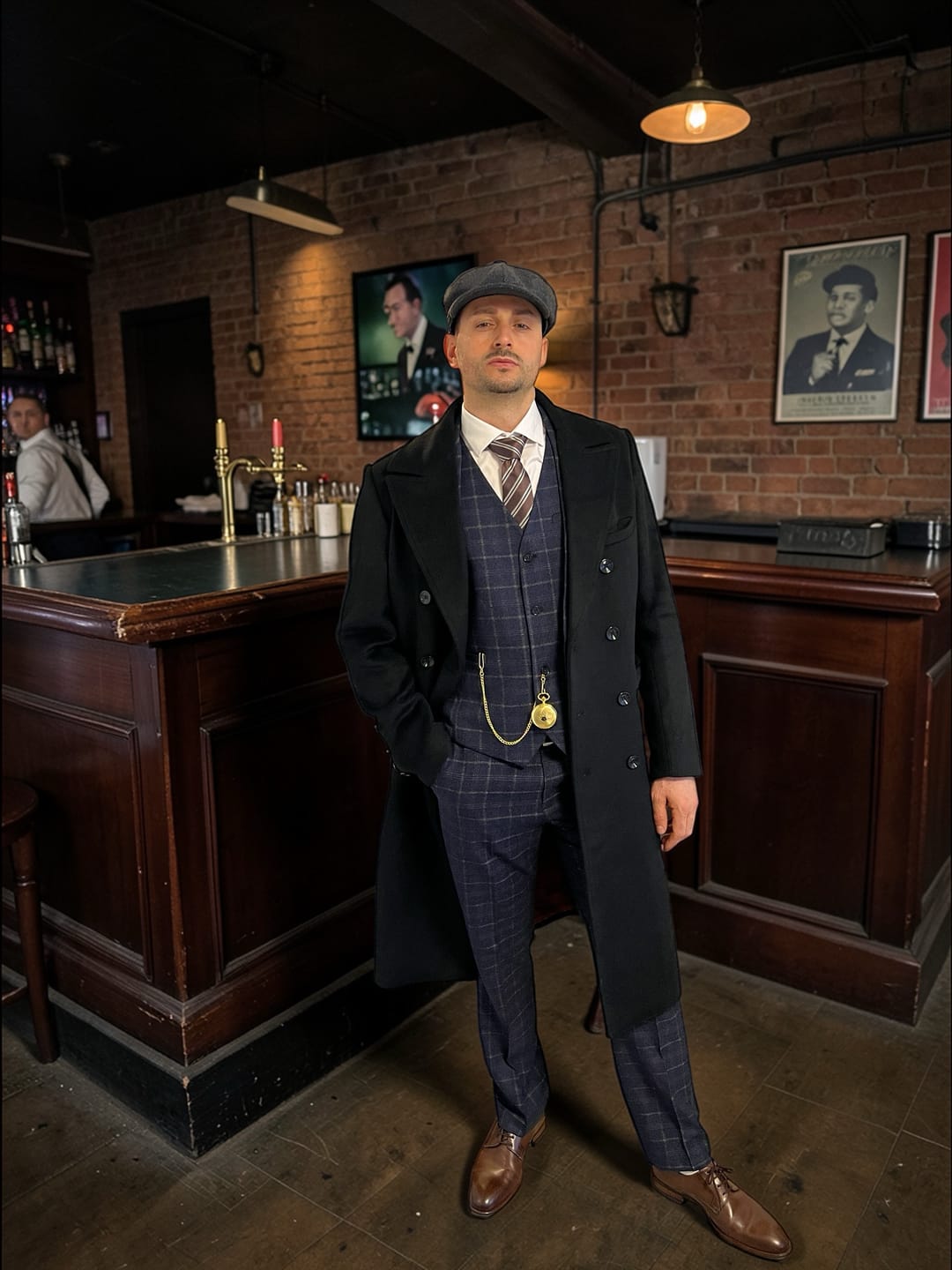 Customer photo review of Three-piece suit Shelby