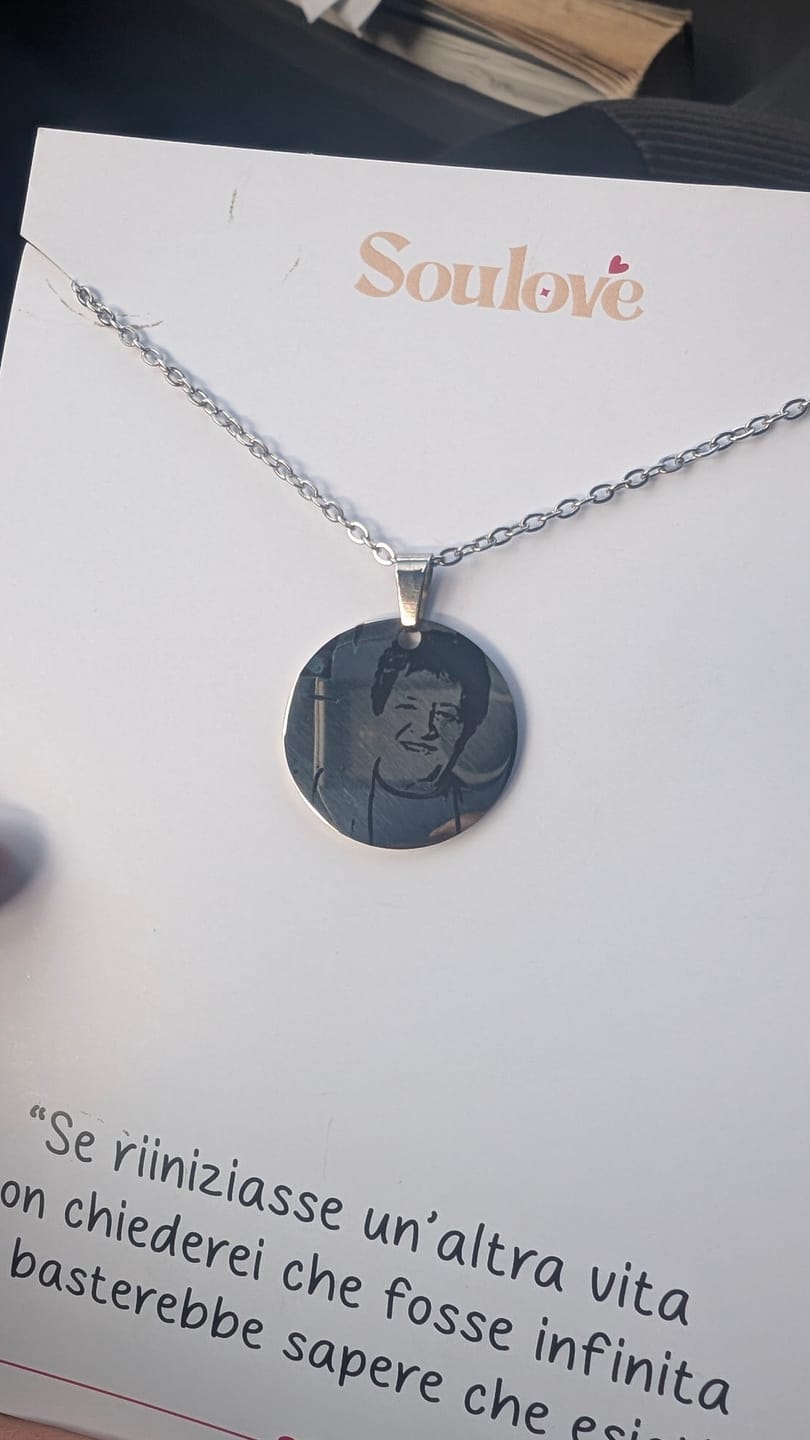 Customer photo review of Collana Cerchio Con Foto Personalizzata