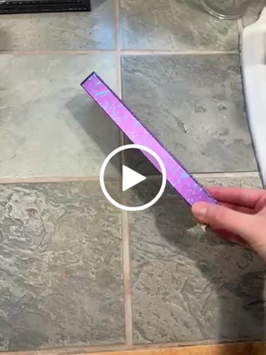 Customer video review of Weekly Case