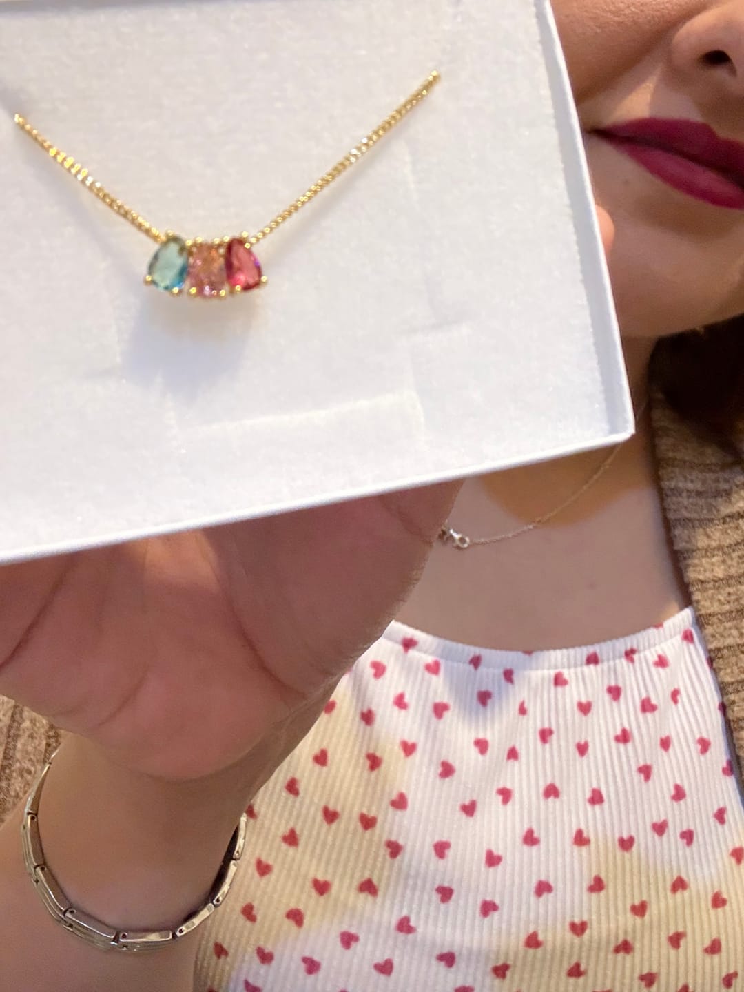 Customer photo review of Personaliza Tu Collar Birthstone Gota Dorado
