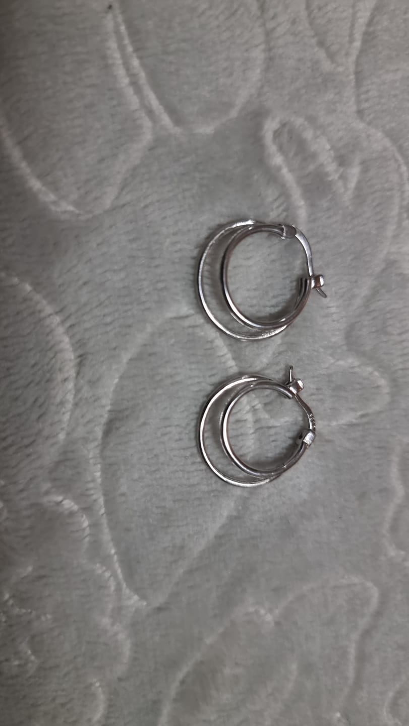 Customer photo review of Pendientes Doble aro