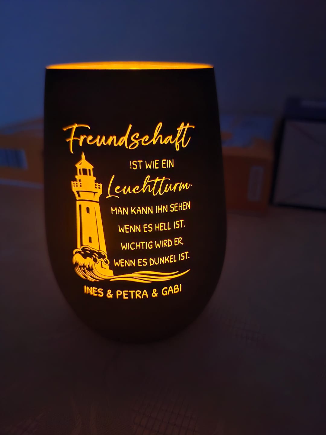 Customer photo review of Freundschaft - Personalisiertes Windlicht für Deine beste Freundin