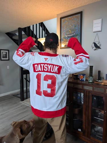 Customer photo review of Men's Detroit Red Wings Pavel Datsyuk #13 Fanatics White Jersey