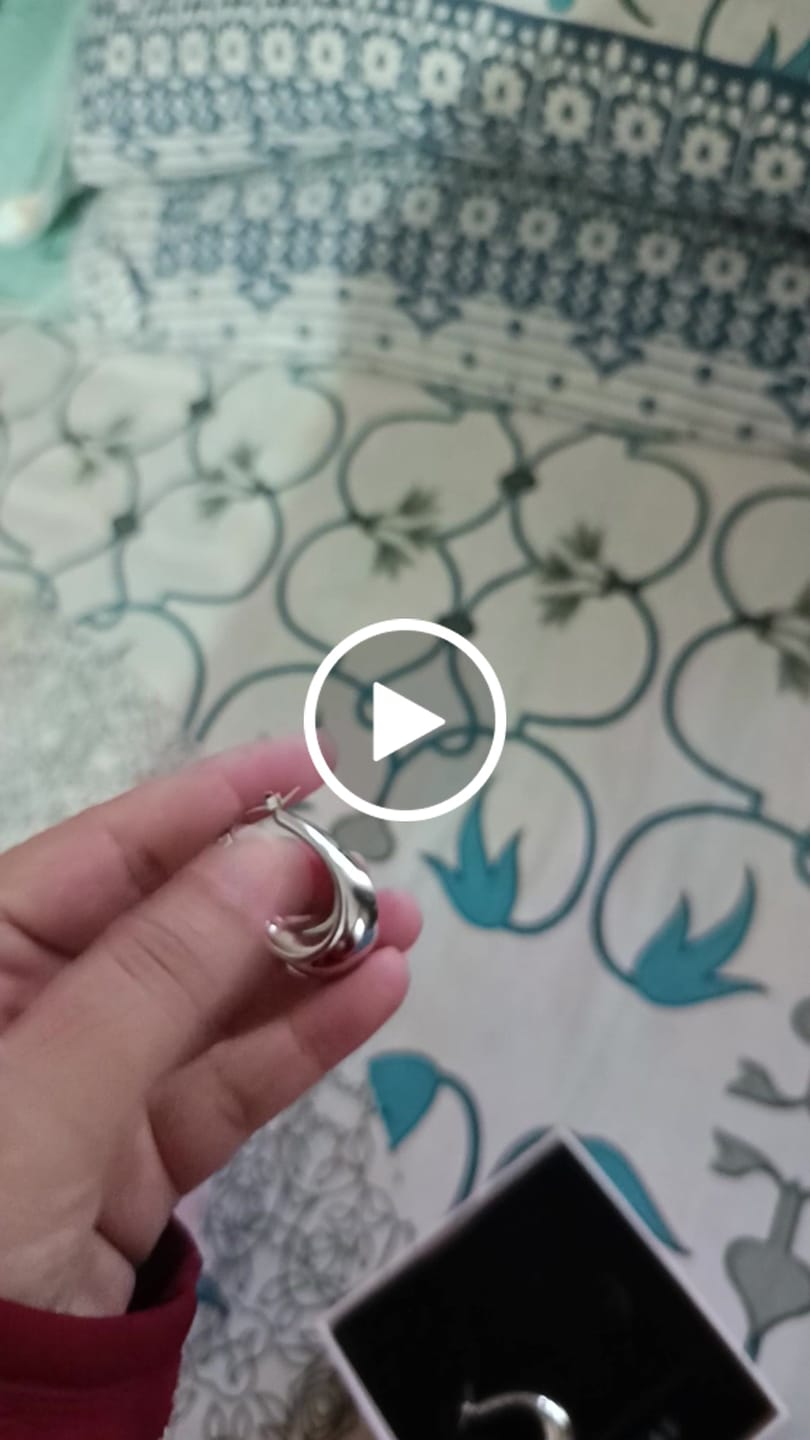 Customer video review of Elegant Silver Hoop Earrings