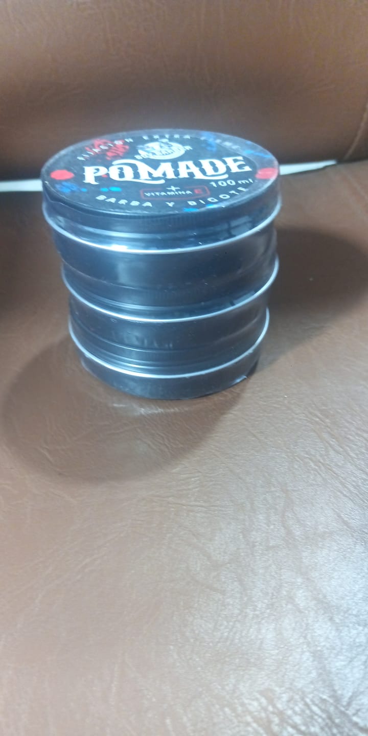 Customer photo review of Soy Barber - 3 Pack cera gel, gel y pomada