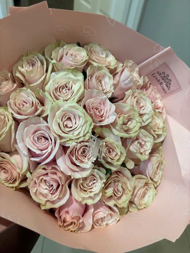 Customer photo review of Glitter Light Pink Roses