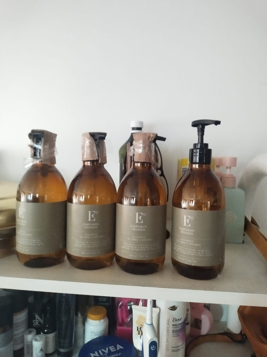 Customer photo review of SHAMPOO ANTICAÍDA FORTALECEDOR TÉ VERDE & ROMERO