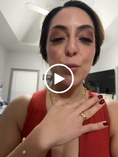 Customer video review of Laney Pearl Bracelet (Bundle)