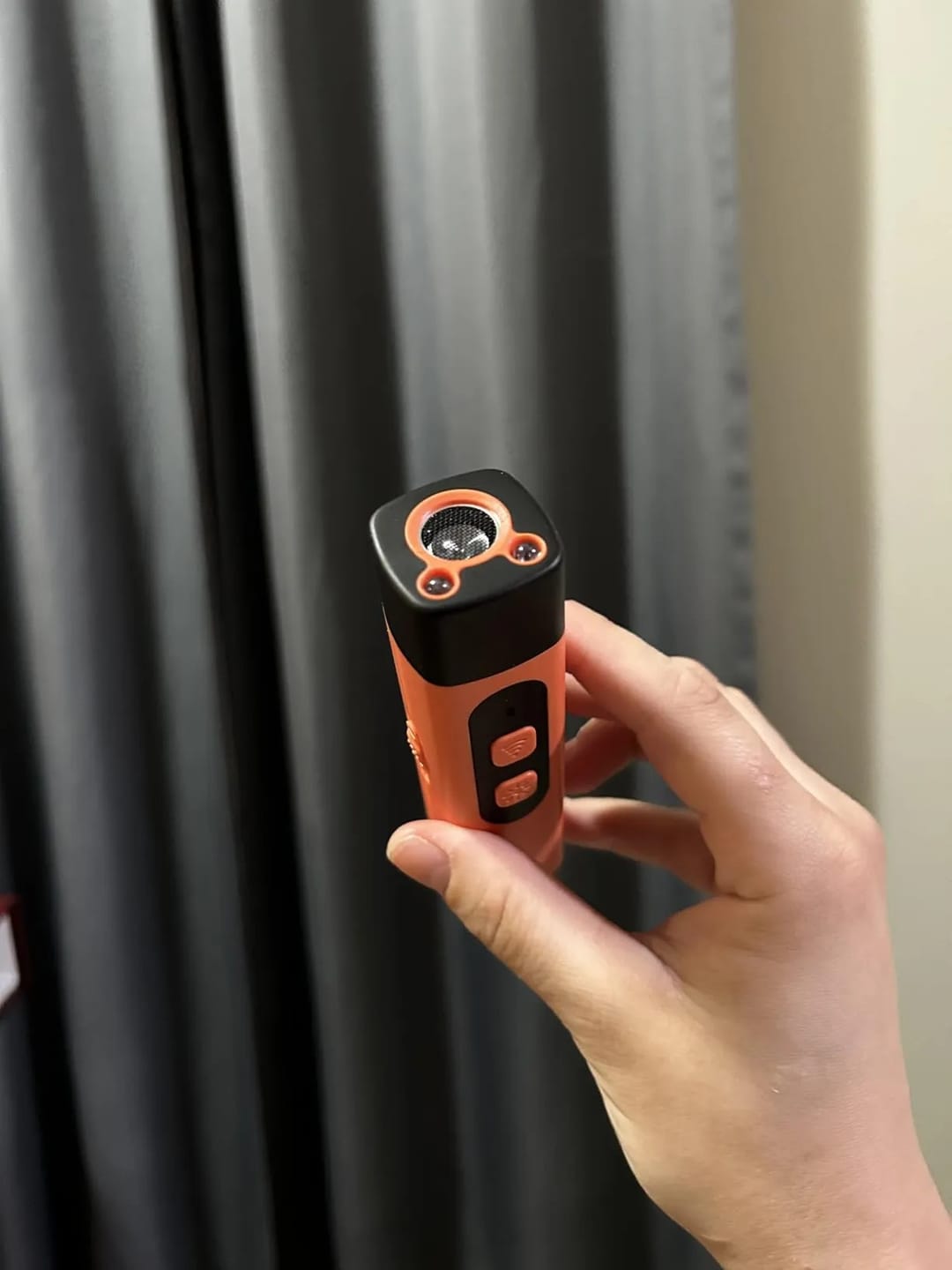 Customer photo review of SilentPaw Pro™ | Ultraschall Anti-Bell-Trainer für Hunde – Sanft & Effektiv