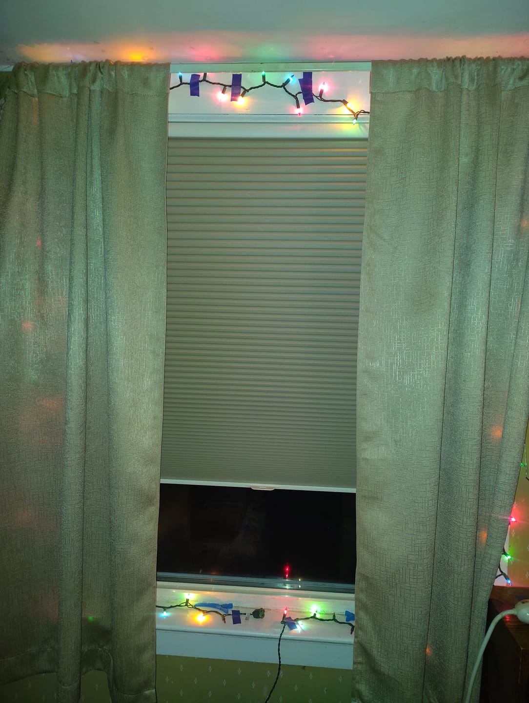 Customer photo review of No Drill No Tools Cellular Shades