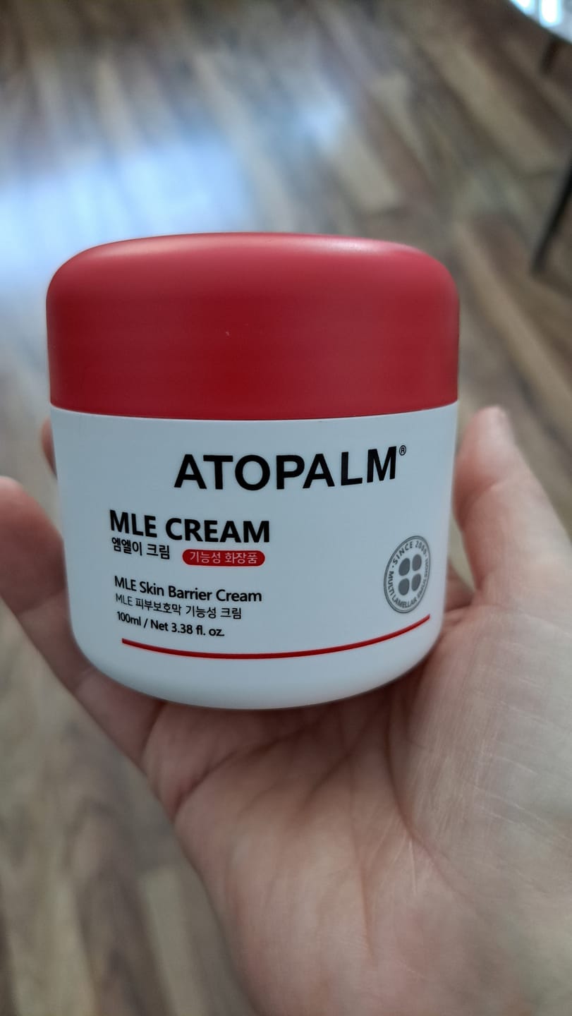 Customer photo review of Mitrinošs un atjaunojošs lamelārais sejas krēms Atopalm MLE Cream