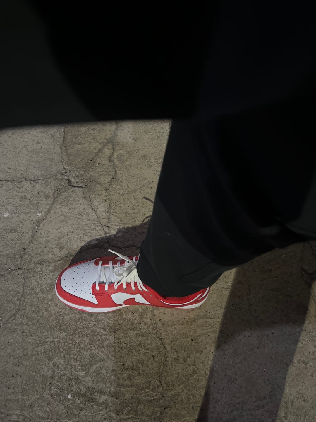 Customer photo review of Tenis Dunk Low University Red Importado