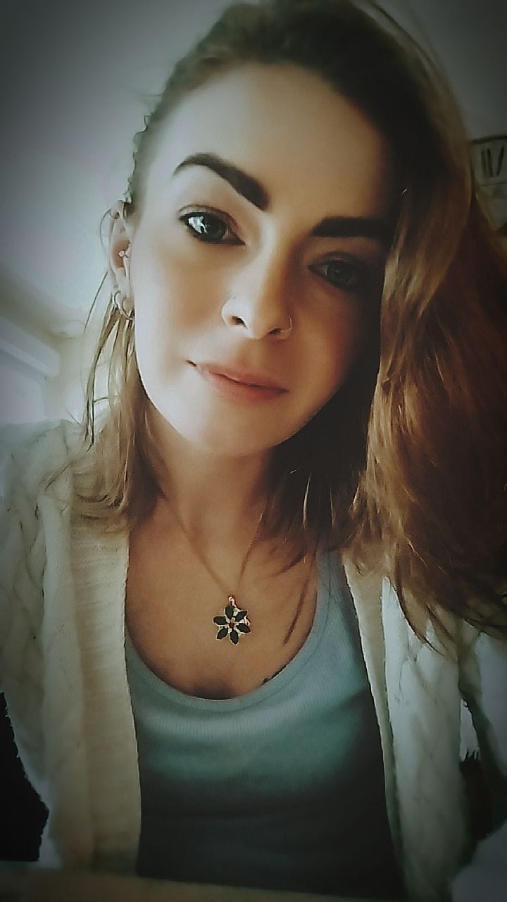 Customer photo review of Collier Anastasia