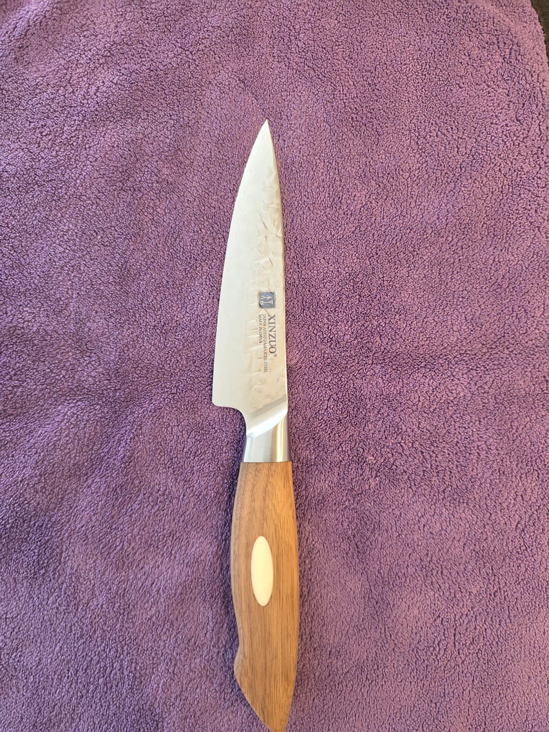 Customer photo review of XINZUO 5" (133MM) Kinomi Series Petty (Universalmesser) mit Walnussholzgriff und AUS-10 Damaststahl