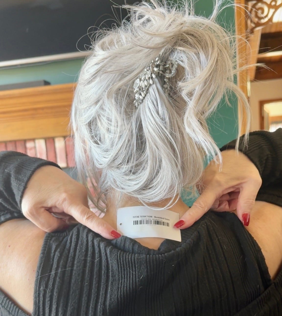 Customer photo review of TOTAL SEDUCTION - Burnished Snow