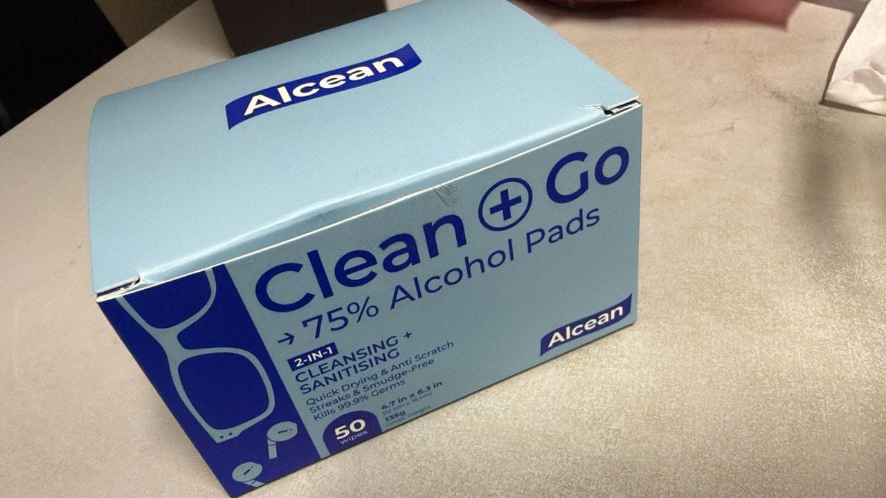 Customer photo review of Alcean 75% Alcohol Pads - Individual Pad 50 Wipes (1 Box / 4 Boxes)