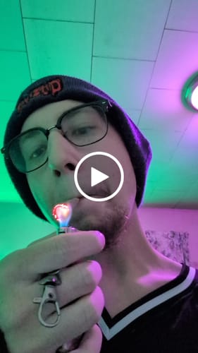 Customer video review of THCA BLUEBERRY MUFFIN DONUTS