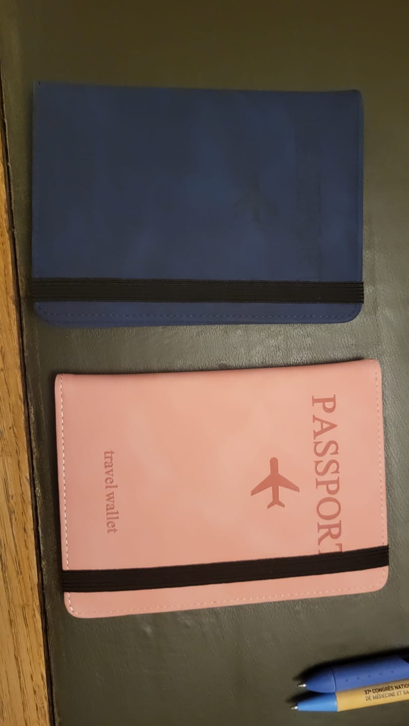 Customer photo review of Protège Passeport Anti RFID
