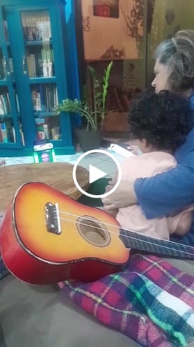 Customer video review of 🎯 Añadir una frase específica a tu canción?