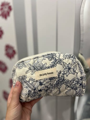 Customer photo review of Vintage Floral Cosmetic Storage
