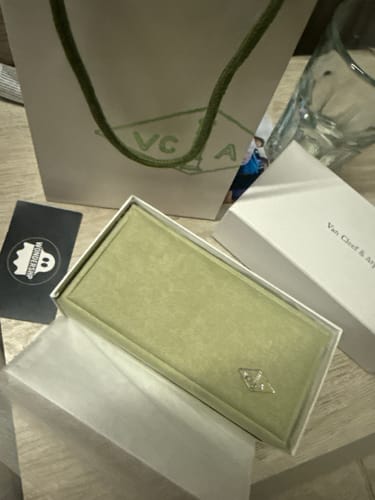 Customer photo review of Van Cleef Oro Amarillo