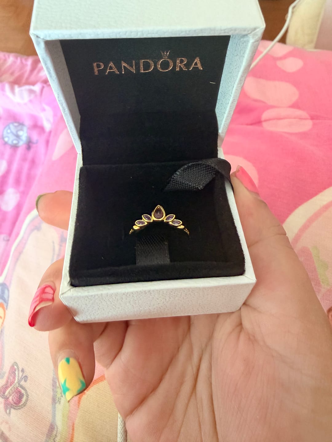 Customer photo review of ANILLO PANDORA TIARA PRINCESA RENIA DISNEY FROZEN ORO 14K