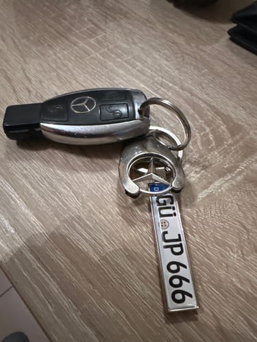 Customer photo review of Kennzeichen Schlüsselanhänger Mini Nummernschild Metall