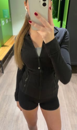 Customer photo review of Lululemon Define