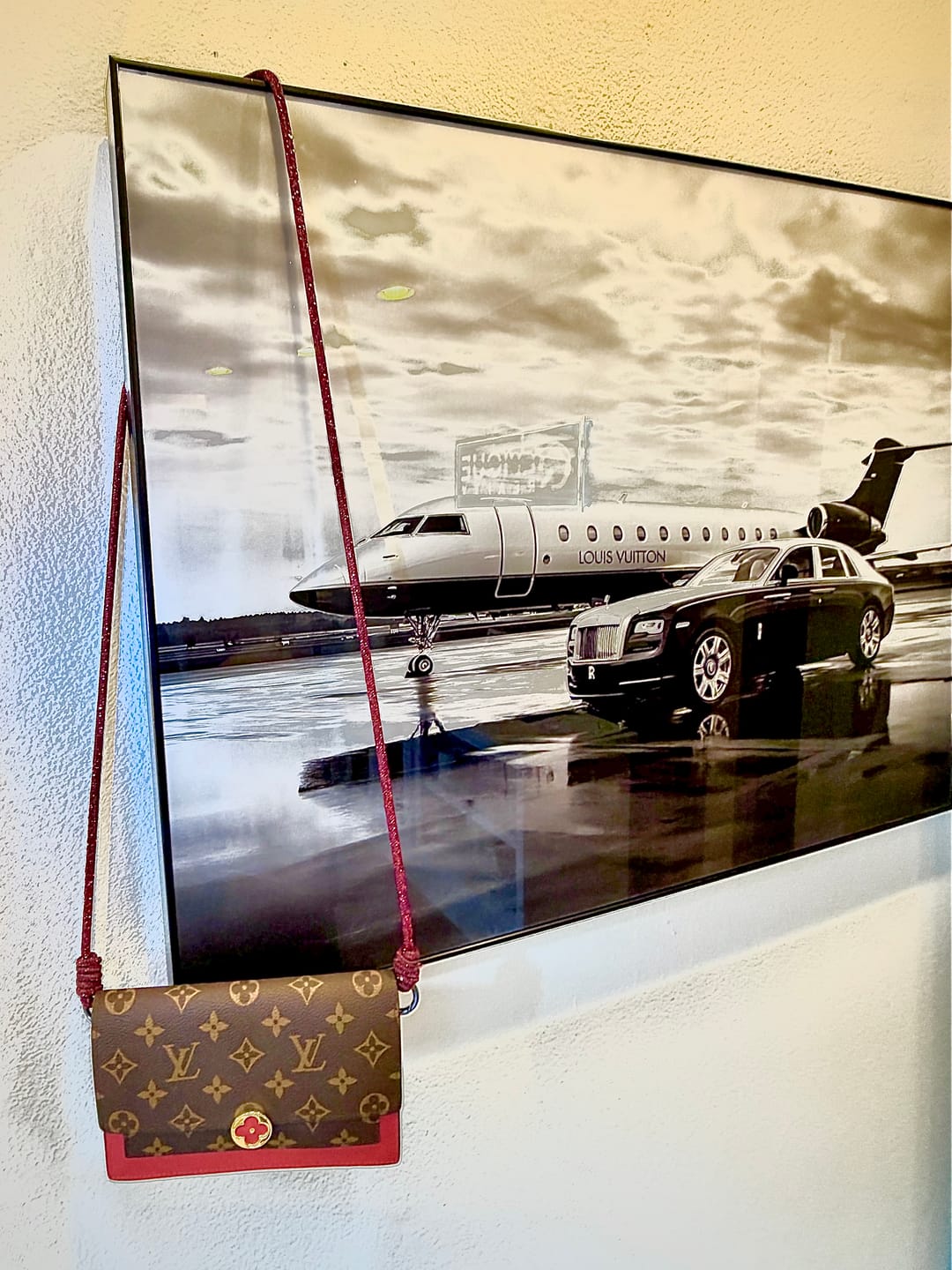 Customer photo review of SPIRAL Strap -  Phone / Purse - Scarlet