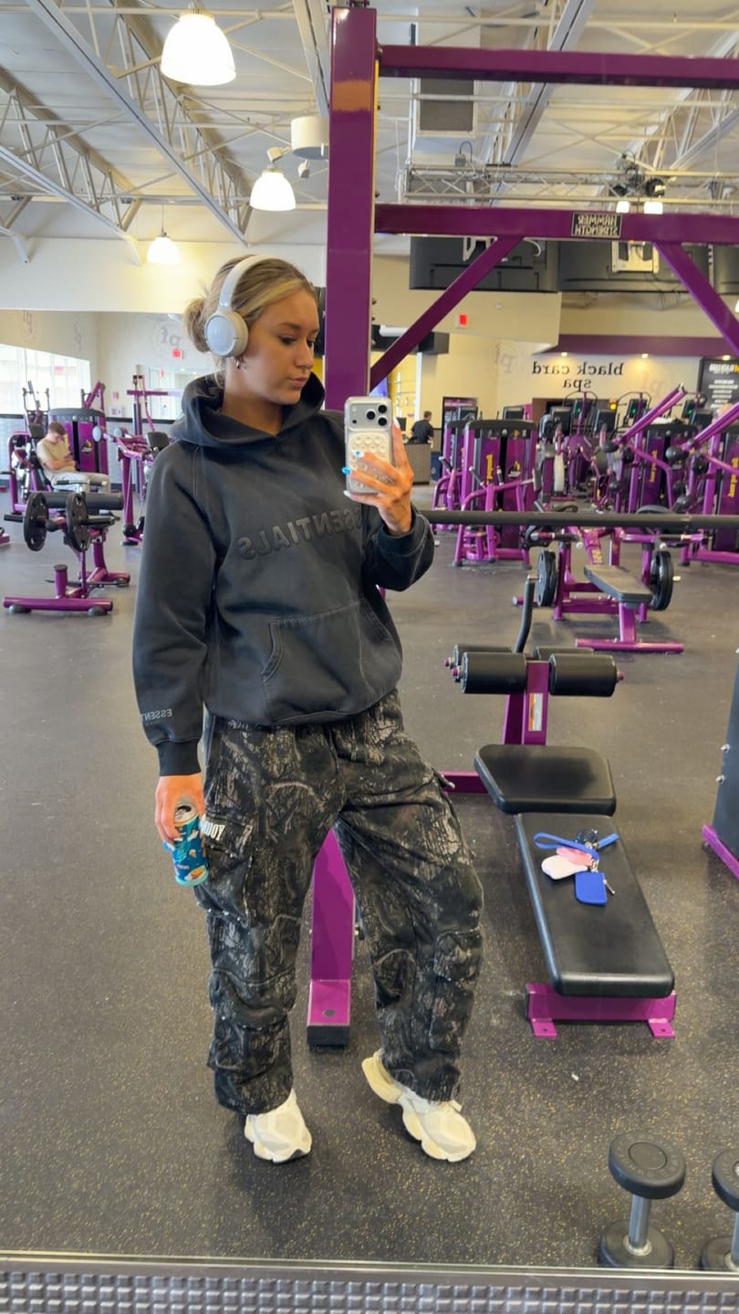Customer photo review of 2033 - Heritage Cargo Sweats