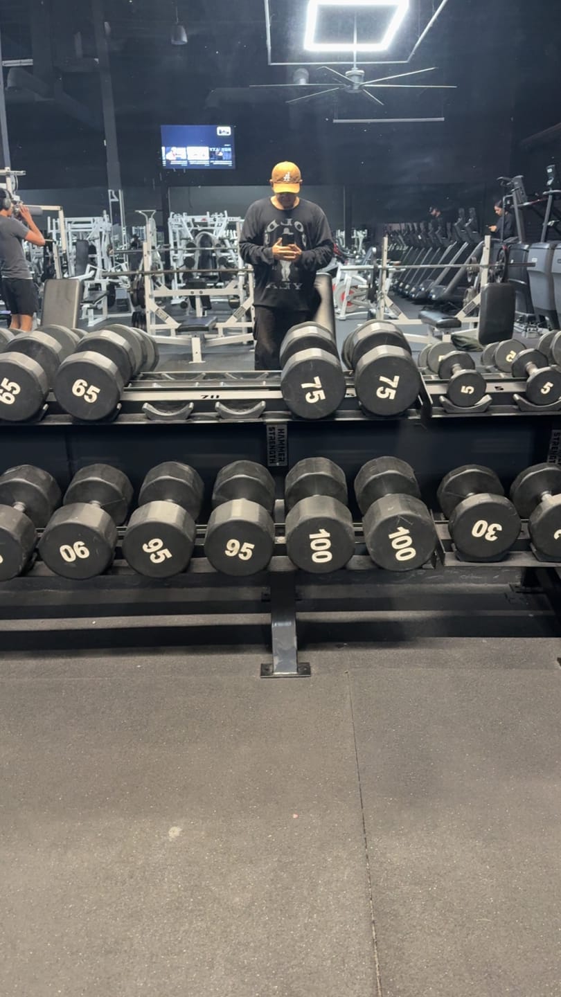 Customer photo review of 8047 - Gold's Gym Thermal Longsleeves